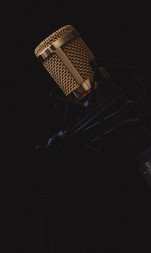 microphone-2130806_1920